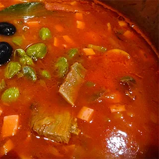 Солянка мясная – домашний рецепт (Russian Meat Soup – Solianka)
