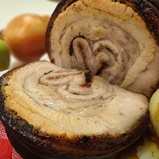 Свиная грудинка с фаршированными яблоками и луком (Pork Belly with Stuffed Apples and Onions)