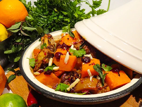 Тажин с курицей, тыквой и клюквой (Pumpkin and Сranberry Chicken Tagine)