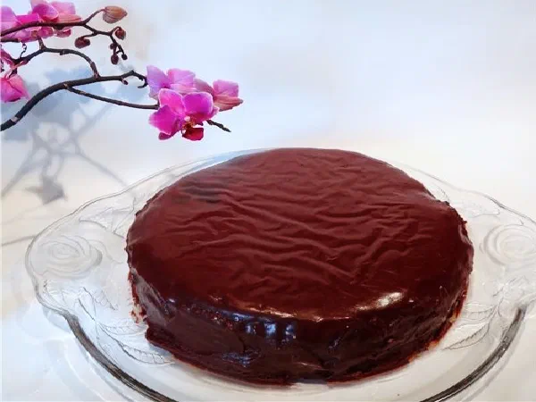 Торт «Захер» (Sachertorte)