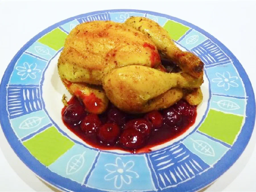 Цыпленок под соусом из вишни (Рoulet sauce aux cerises)