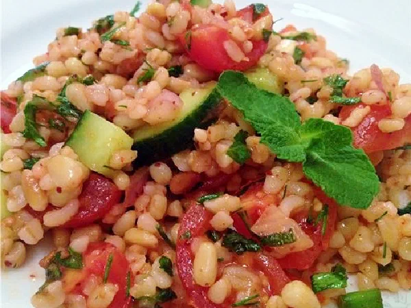 Турецкий салат с булгуром (Turkish Salad with Bulgur)