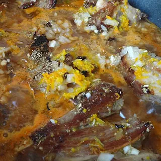 Тушёные говяжьи рёбрышки (Braised Beef Short Ribs – Costilla de Res con Pico de Gallo)