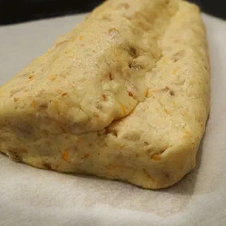 Творожный штоллен с ромом, изюмом и курагой (Quark Stollen)