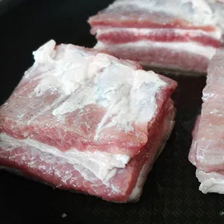 Тясю: тушеная свиная грудинка (Braised Pork Belly – Chashu )
