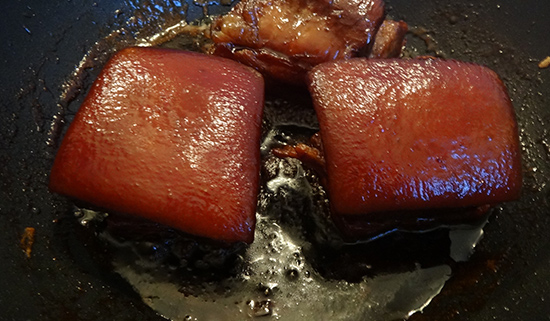 Тясю: тушеная свиная грудинка (Braised Pork Belly)