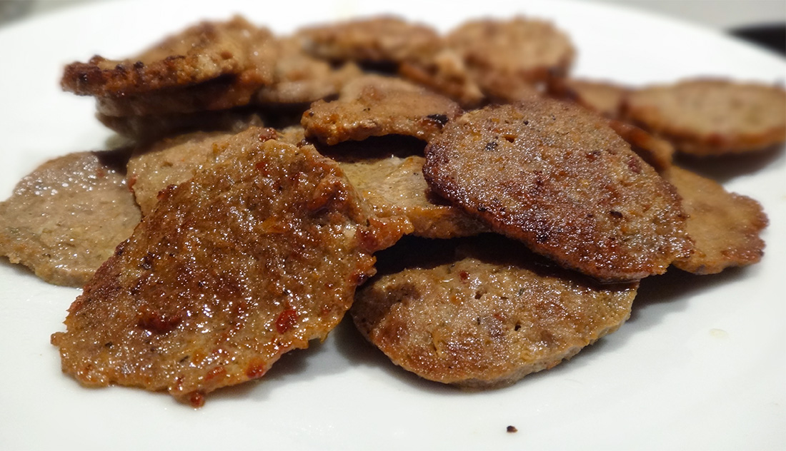 обжарим ломтики мясного фарша