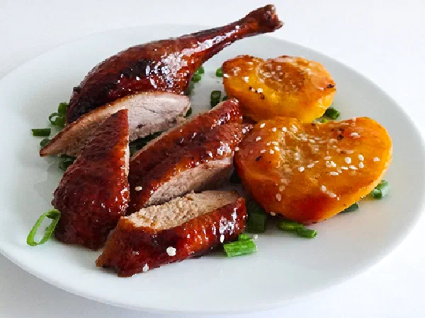 Утка с персиками в соусе Хойсин (Duck and Peaches with Sauce Hoysin)