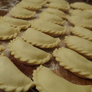 Секретные вареники с картошкой и луком (Russian Dumplings with Potatoes and Onions – Vareniki s Kartoshkoy)