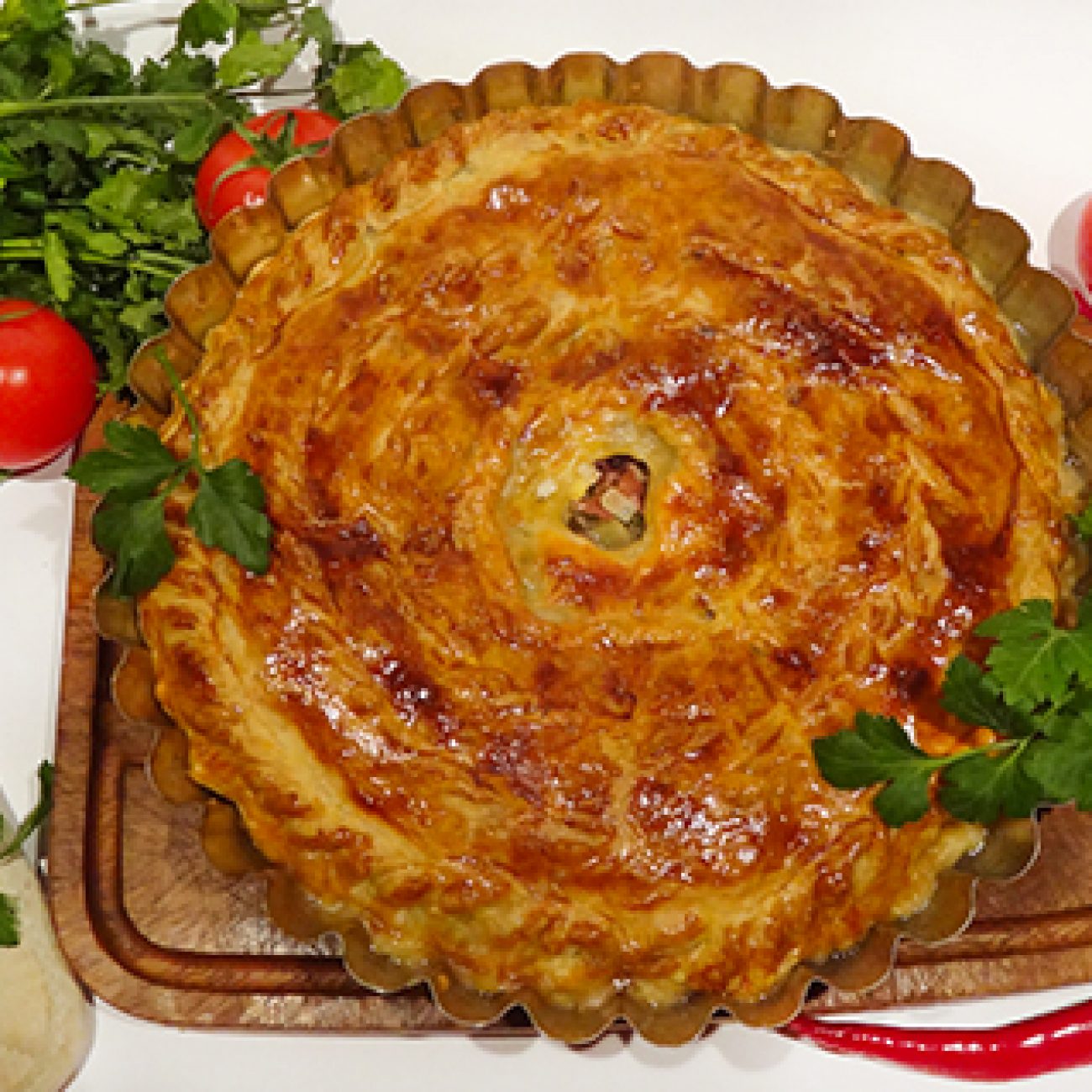 Кубэтэ (Krymchak Meat Pie)