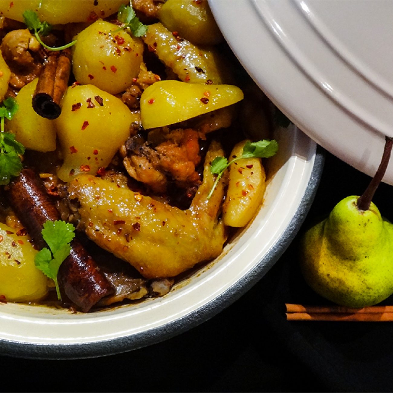 Куриный тажин с грушами (Chicken Tajine with Pears)