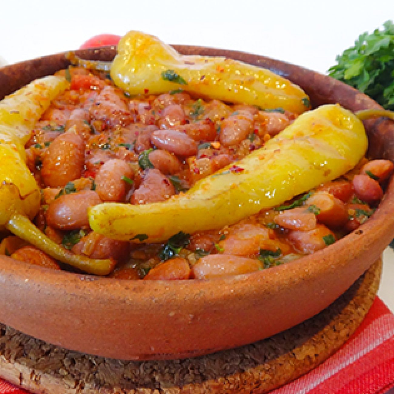 Лобио с цицаки (Georgian beans with spicy chilli)