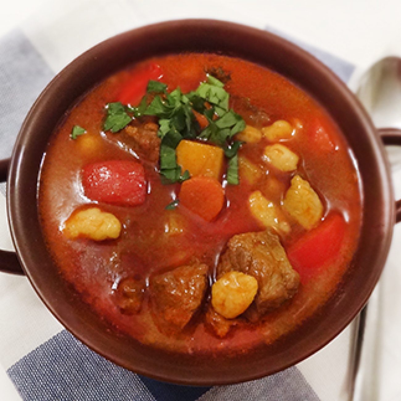 Гуляш из мяса с клецками – рецепт с фото, как приготовить суп по-венгерски