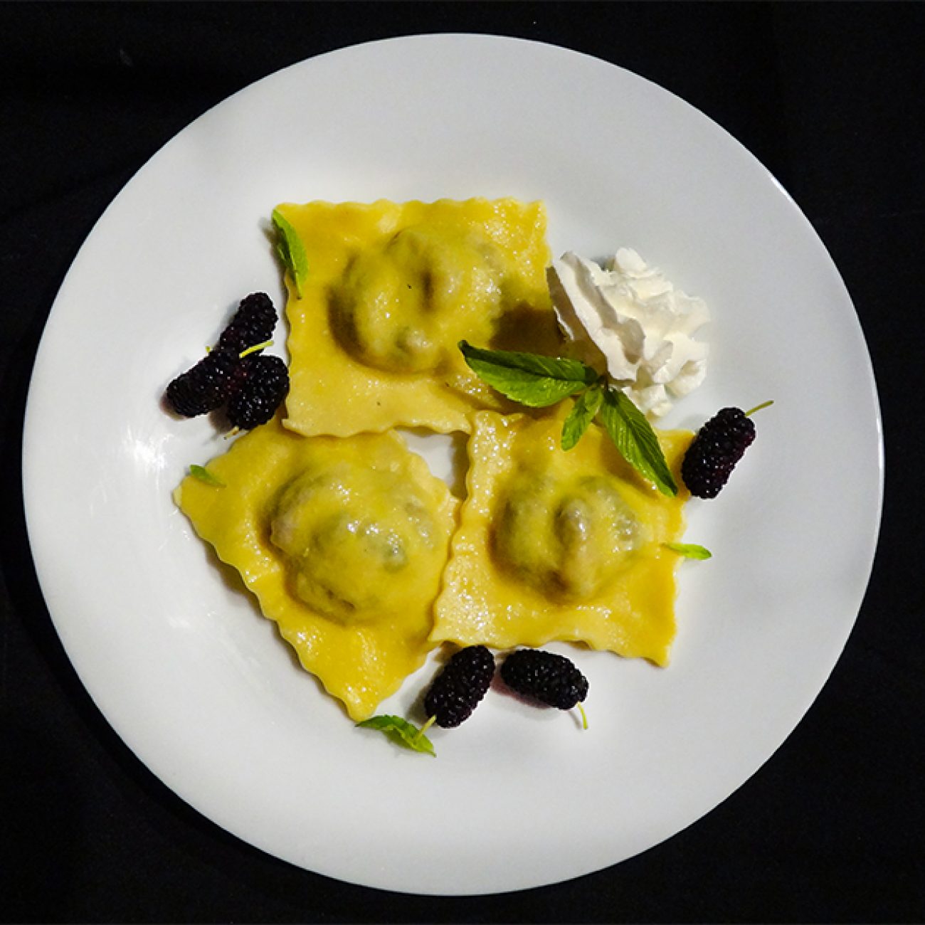 Равиоли с шелковицей (Ravioli with Mulberry)