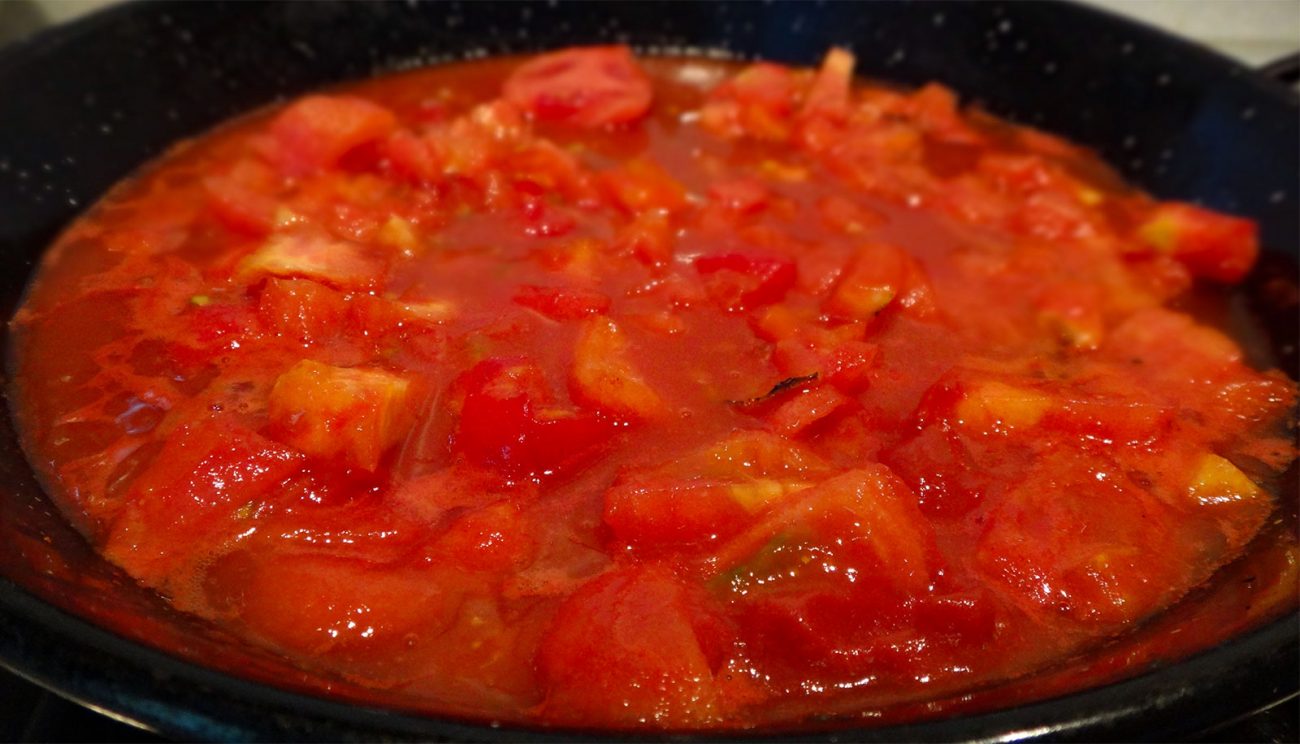 Приморские мидии в томатном соусе