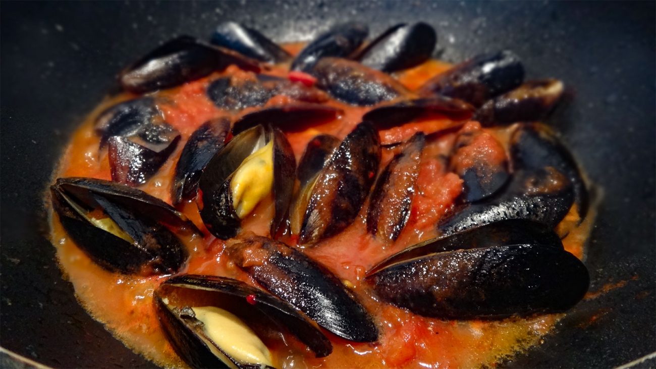 Мидии в томатном соусе (Mussels with Tomato Sauce) - Вкусные заметки