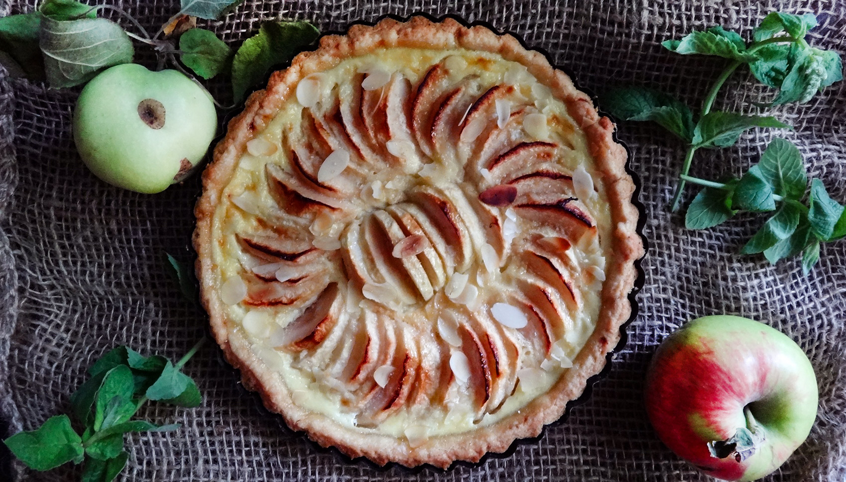 Нормандский яблочный тарт (La Tarte Normande aux Pommes)