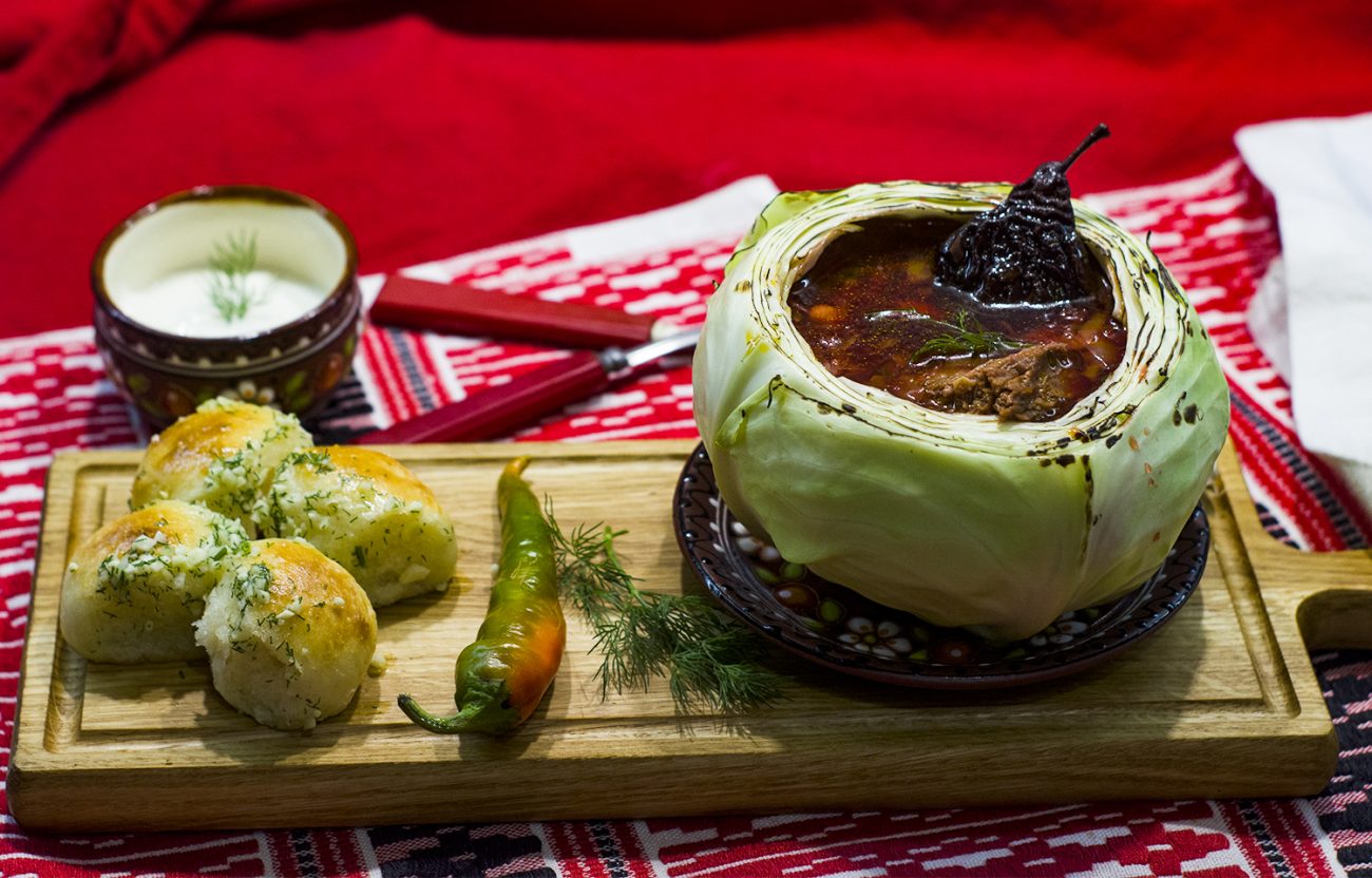 Борщ с копченой грушей в капусте (Borscht with Smoked Pear in Cabbage ...