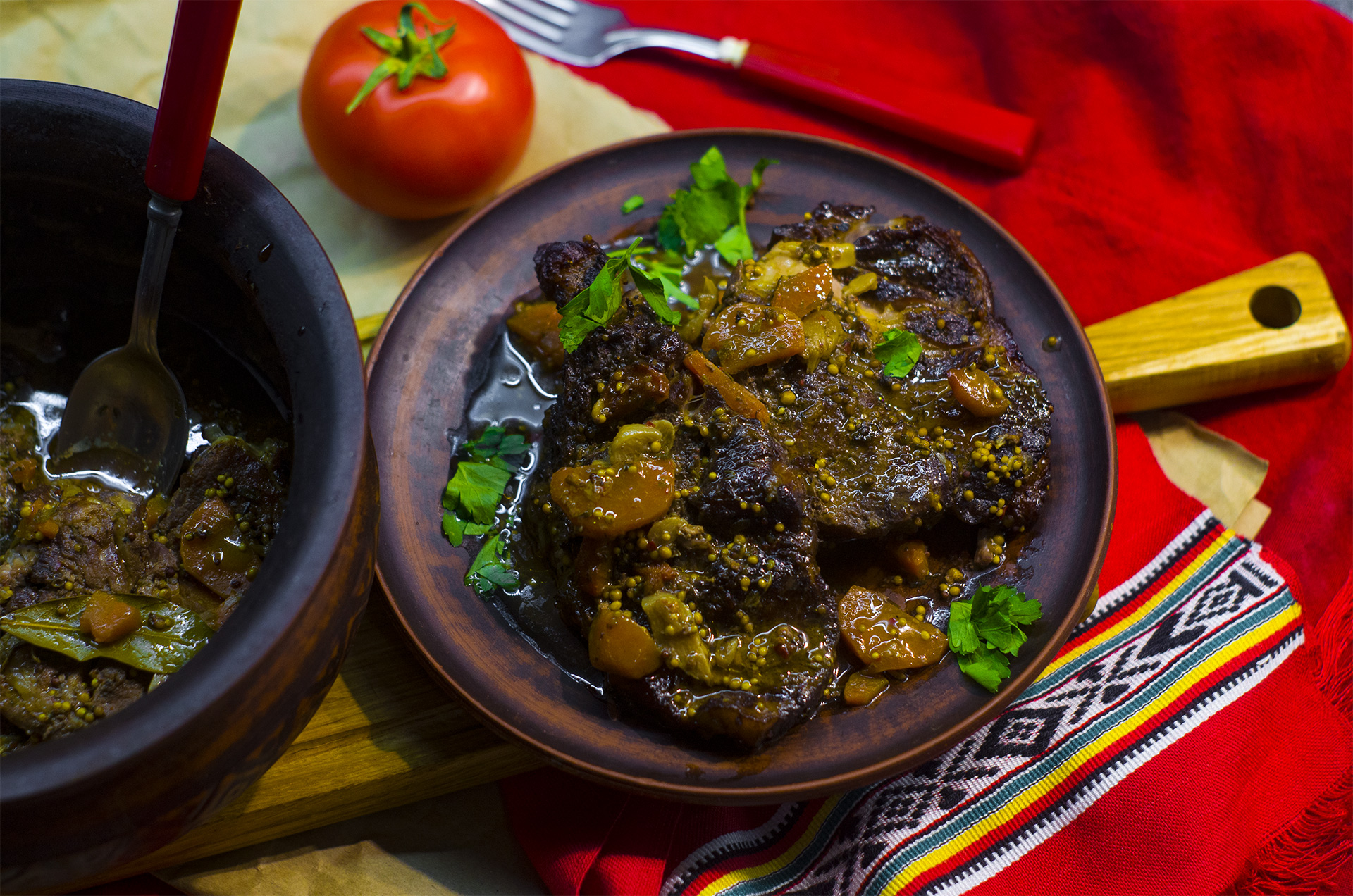 Гювеч болгарский — Гювеч със свински врат (Bulgarian Gyuvech)